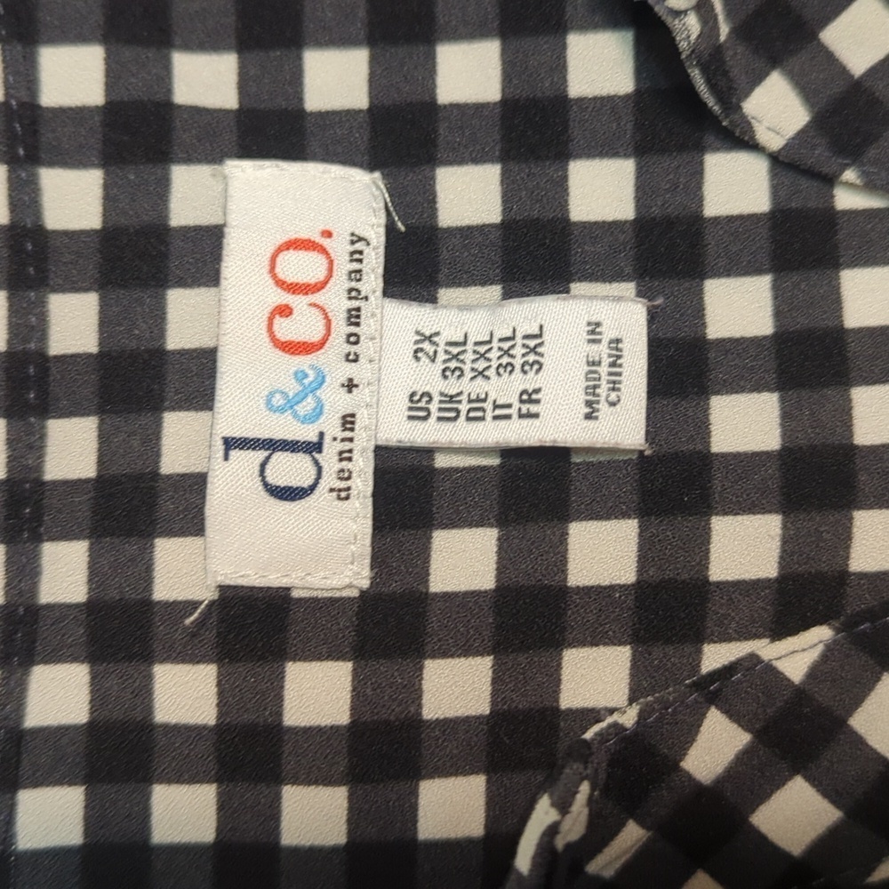 Button down blouse - Picture 3 of 3